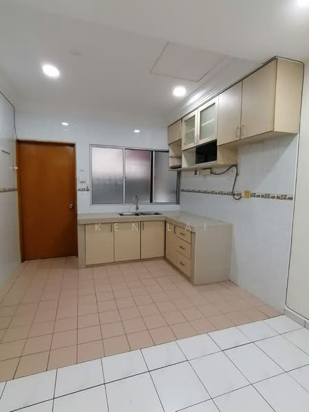 Townhouse for Sale in Taman Wangsa Permai (Kepong) - Ken Lai - Kitchen - PropertyGuru.com.my