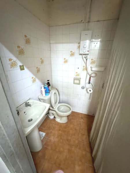 1-storey Terraced House for Sale in Taman Daya (Johor Bahru) - Yik Tat - PropertyGuru.com.my