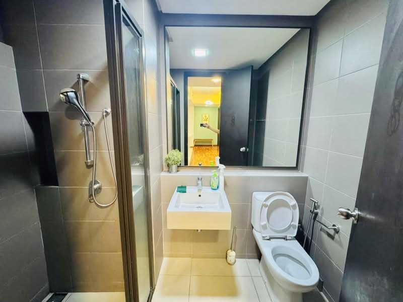 Kediaman Servis untuk Disewa di The Tamarind - KV LOO - Bathroom - PropertyGuru.com.my