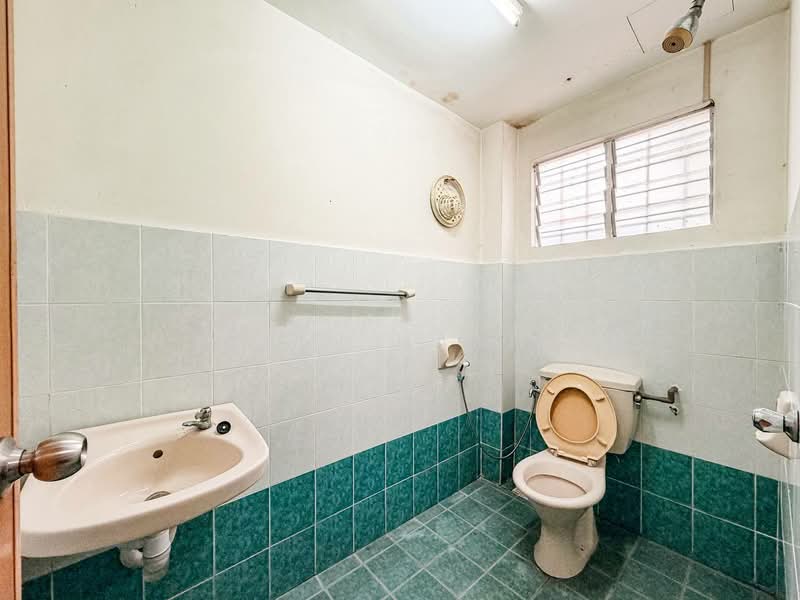 Terraced House for Sale in Templer Heritage (Rawang) - Nazrin Hakimin - Bathroom - PropertyGuru.com.my