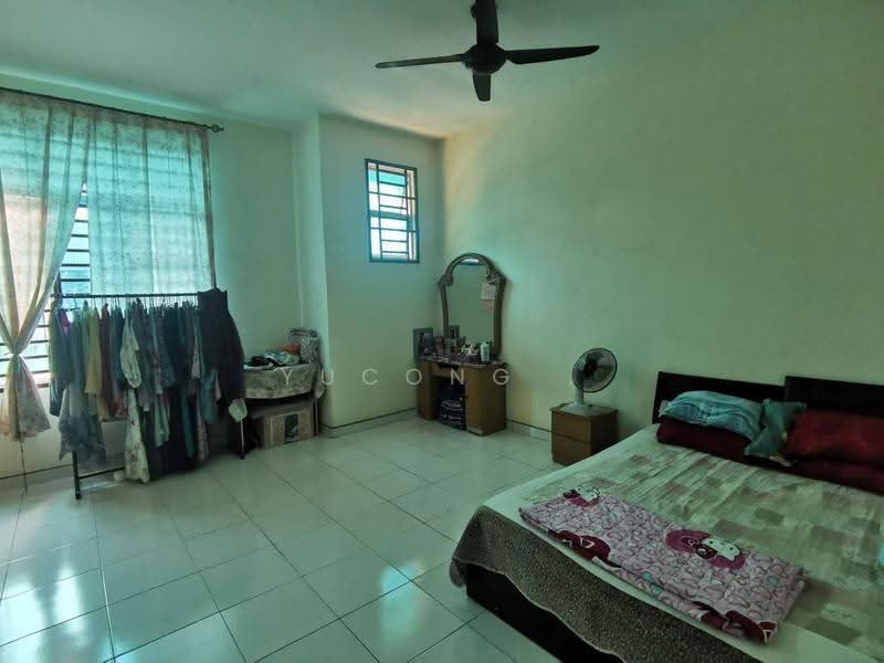 Rumah Teres 2-Tingkat untuk Dijual di Taman Putri Kulai (Kulai) - Yucong . - Bedroom - PropertyGuru.com.my