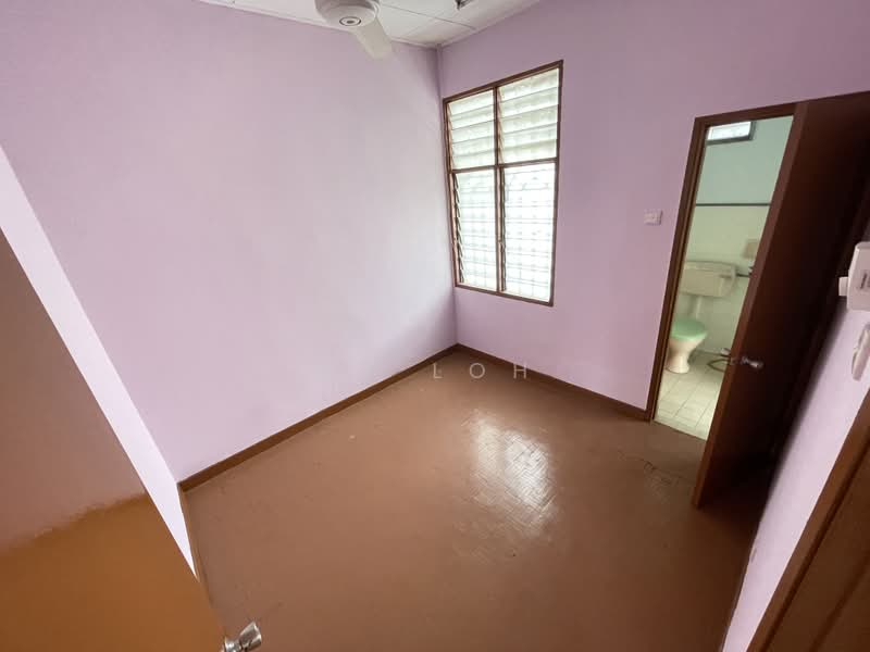 2-storey Terraced House for Sale in Bandar Baru Selayang (Selayang) - MY Loh - Bathroom - PropertyGuru.com.my