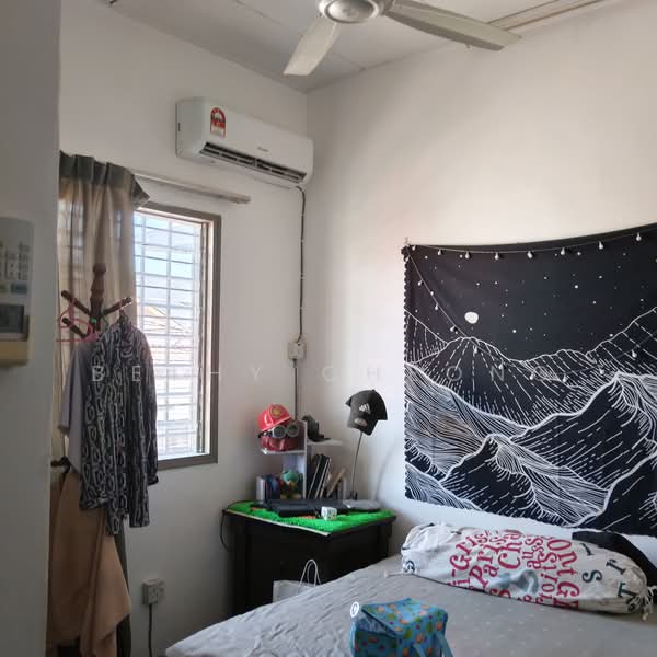 Rumah Teres 2-Tingkat untuk Disewa di Usj 4 (Subang Jaya) - Bethy Cheong - Bedroom - PropertyGuru.com.my