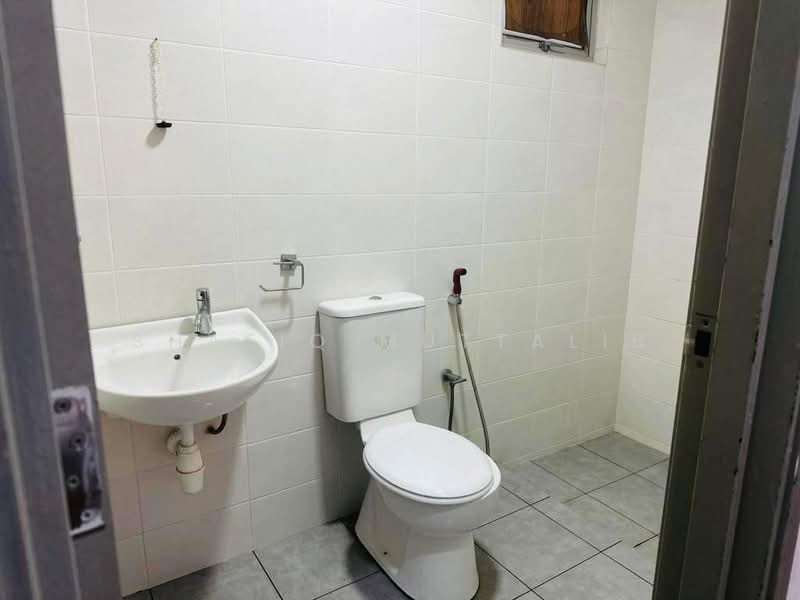 Service Residence for Rent at One South - Shafiq Muttalib - Bathroom - PropertyGuru.com.my