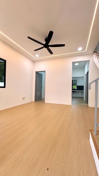 Rumah Teres 2-Tingkat untuk Dijual di Taman Daiman Jaya (Kota Tinggi) - Marcus Tey - Living Room - PropertyGuru.com.my