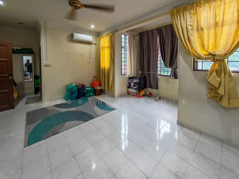 Terraced House for Sale in Bandar Baru Nilai (Nilai) - Nazrin Hakimin - Living Room - PropertyGuru.com.my