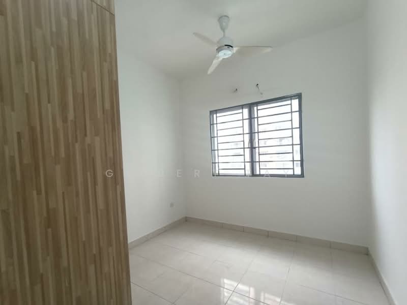 Kediaman Servis untuk Dijual di Koi Kinrara - Gilbert Tay - Bedroom - PropertyGuru.com.my