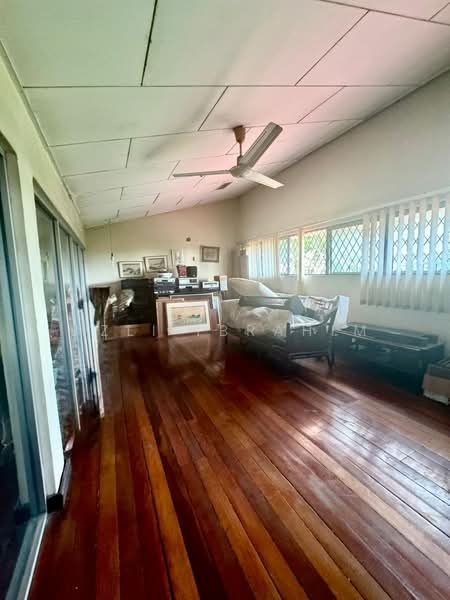 Bungalow House untuk Dijual di Seksyen 2 (Shah Alam) - Azli Ibrahim - Living Room - PropertyGuru.com.my
