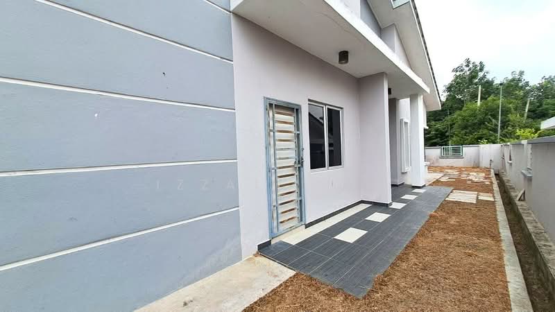 Semi-Detached House for Sale in Seremban (Negeri Sembilan) - Izzati Mat - Exterior - PropertyGuru.com.my