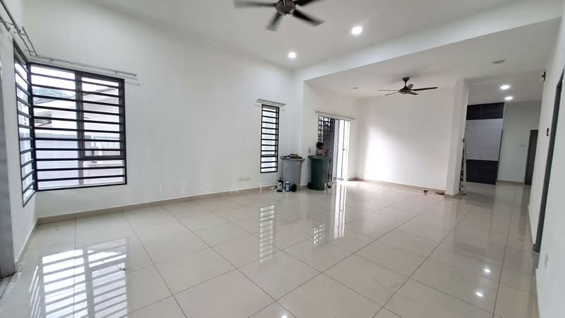 Semi-Detached House for Sale in Seremban (Negeri Sembilan) - Izzati Mat - Living Room - PropertyGuru.com.my