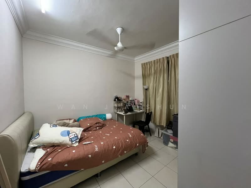 Condominium for Sale at Platinum Lake PV 13 - Wan Jia Shun - Bedroom - PropertyGuru.com.my