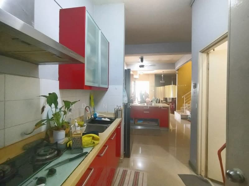 2-storey Terraced House for Sale in Bandar Putra Permai (Seri Kembangan) - Mohd Nor Fahmi - Kitchen - PropertyGuru.com.my