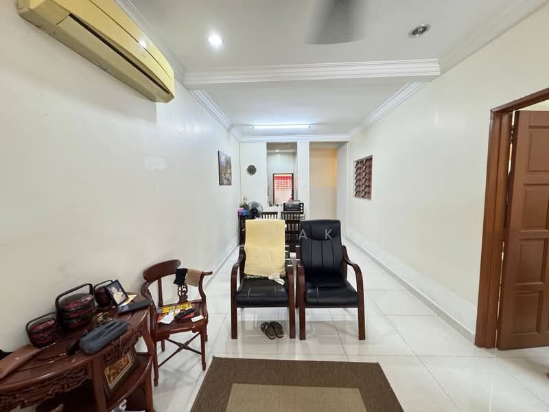 2-storey Terraced House for Sale in Bandar Bukit Raja (Klang) - Nazrin Hakimin - Living Room - PropertyGuru.com.my