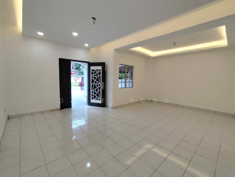 Rumah Teres 2-Tingkat untuk Dijual di Bandar Putra (Kulai) - Daniel Yong - Living Room - PropertyGuru.com.my