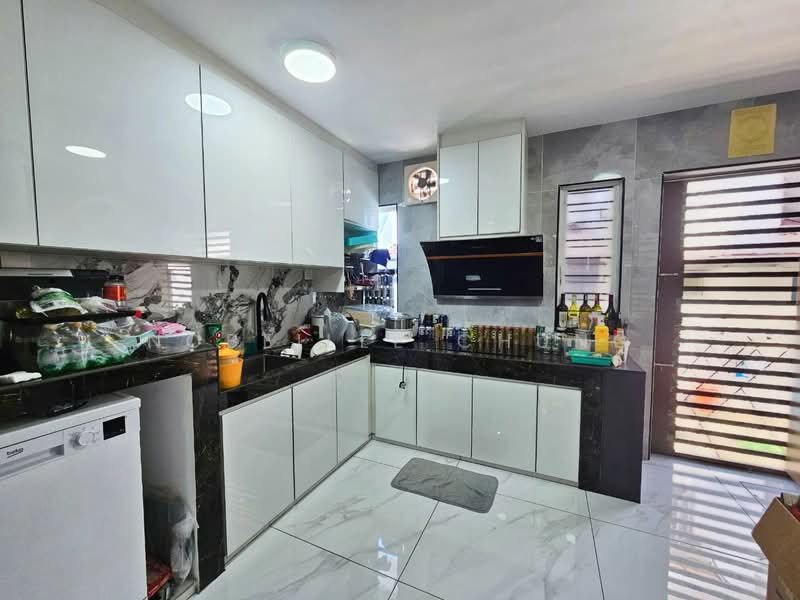 2-storey Terraced House for Sale in Putra Heights (Subang Jaya) - Nobeille Chung - Kitchen - PropertyGuru.com.my