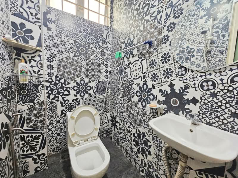 Rumah Teres 2-Tingkat untuk Dijual di Usj 3 (Subang Jaya) - Nobeille Chung - Bathroom - PropertyGuru.com.my