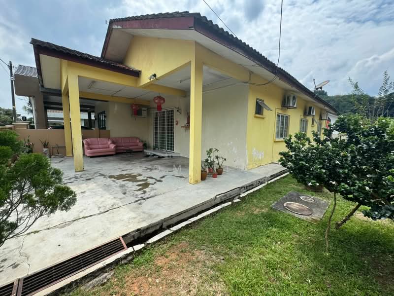 Rumah Berkembar untuk Dijual di Desa Melor (Serendah) - Tom Yip - Exterior - PropertyGuru.com.my