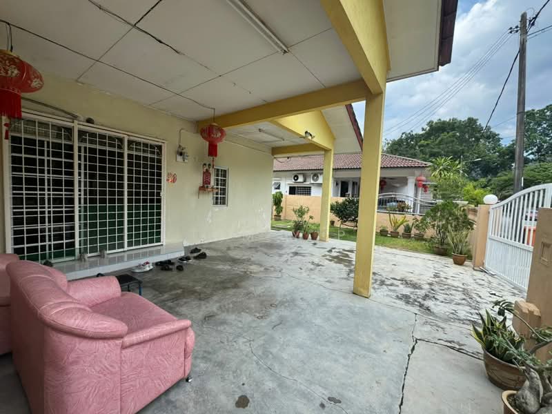 Rumah Berkembar untuk Dijual di Desa Melor (Serendah) - Tom Yip - Exterior - PropertyGuru.com.my