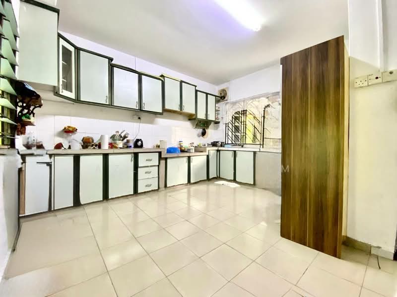 Rumah Teres 2-Tingkat untuk Dijual di Taman Lingkaran Nur (Cheras) - Azli Ibrahim - Kitchen - PropertyGuru.com.my