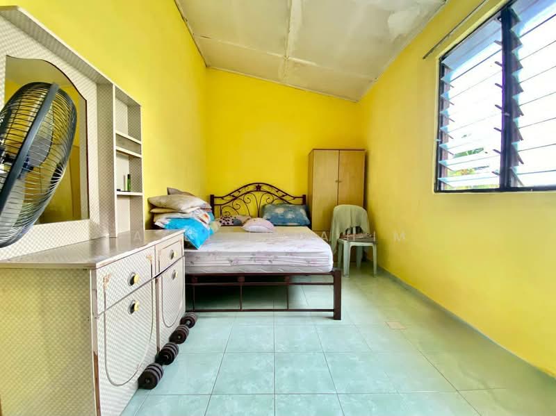 Rumah Teres 2-Tingkat untuk Dijual di Taman Lingkaran Nur (Cheras) - Azli Ibrahim - Bedroom - PropertyGuru.com.my