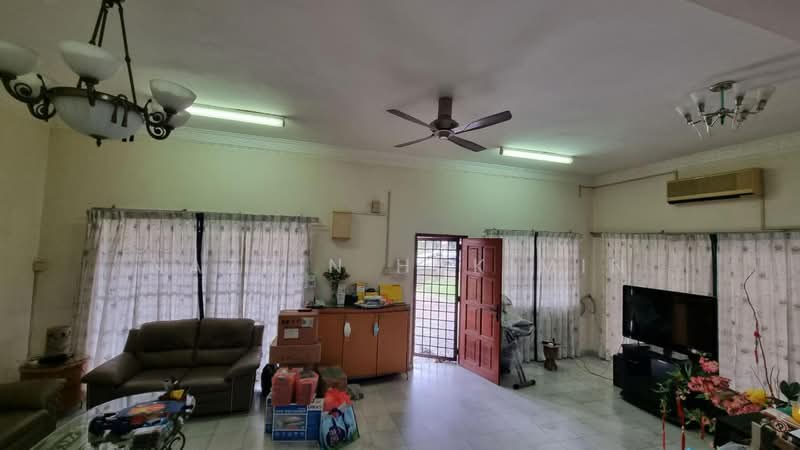 Terraced House for Sale in Bukit Jelutong (Shah Alam) - Nazrin Hakimin - Living Room - PropertyGuru.com.my