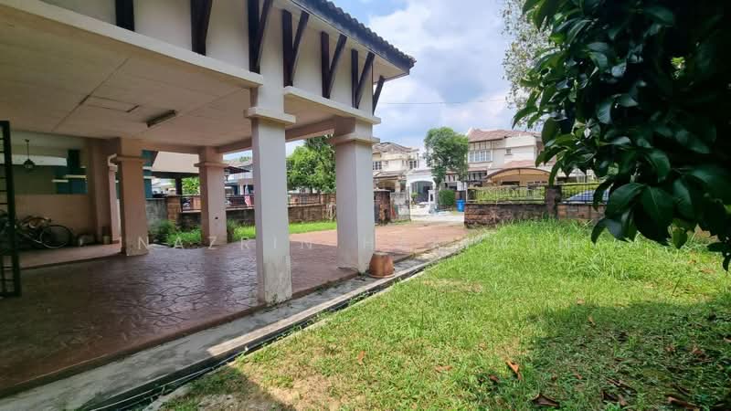 Terraced House for Sale in Bukit Jelutong (Shah Alam) - Nazrin Hakimin - Exterior - PropertyGuru.com.my