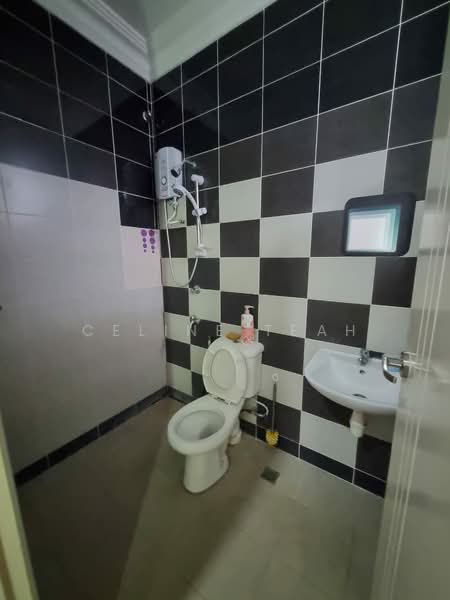 Rumah Berkembar untuk Dijual di Kota Kinabalu (Sabah) - Celine Teah - Bathroom - PropertyGuru.com.my