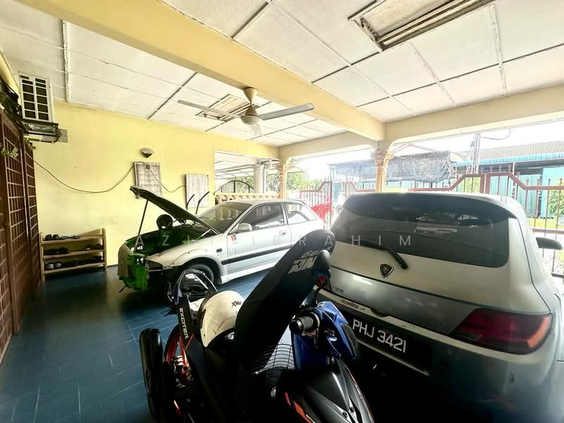 Rumah Teres 1 Tingkat untuk Dijual di Taman Mesra (Kajang) - Azli Ibrahim - Exterior - PropertyGuru.com.my