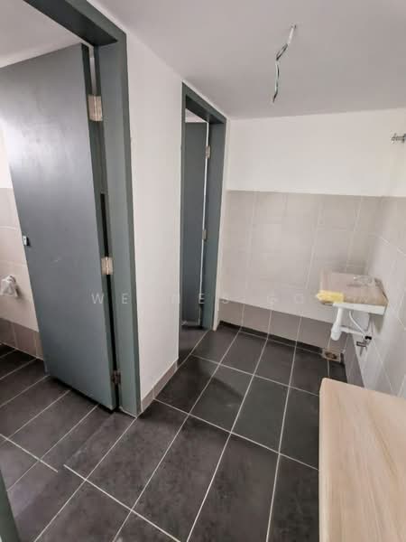 Shop / Office untuk Disewa di Bandar Baru Permas Jaya (Permas Jaya) - Wennes Go - Bathroom - PropertyGuru.com.my