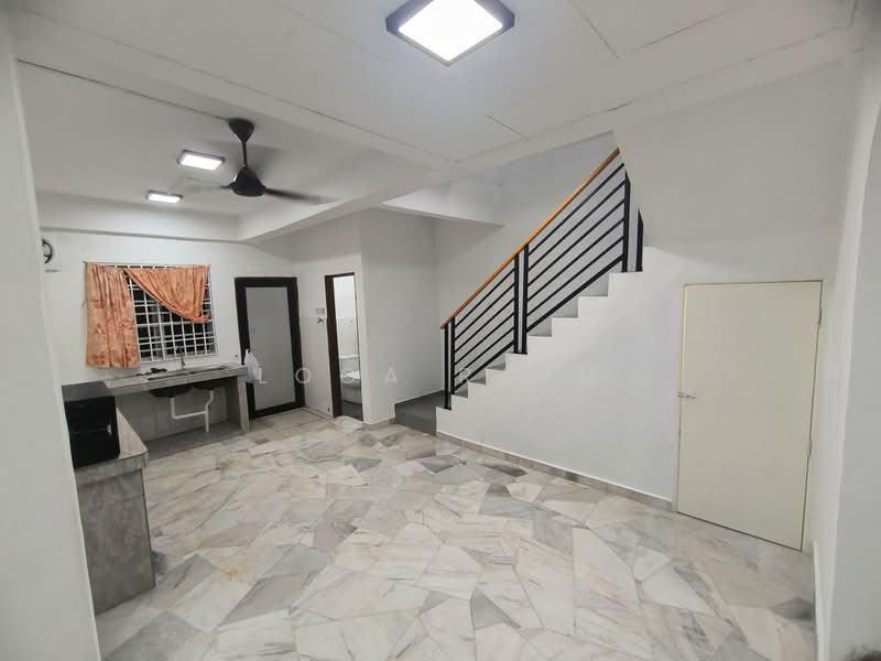 2-storey Terraced House for Rent in Klang (Selangor) - Loga Raju - Kitchen - PropertyGuru.com.my