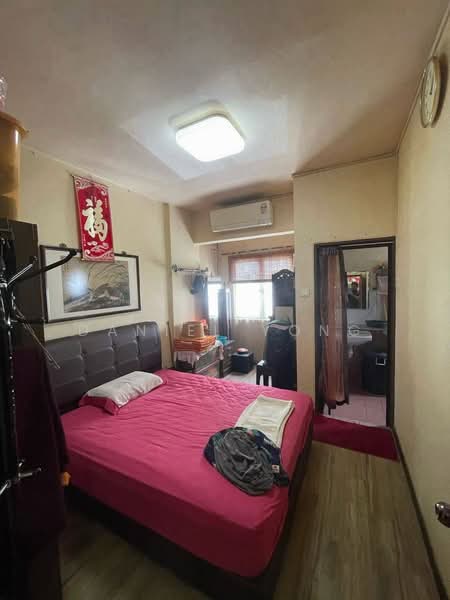 Pangsapuri untuk Dijual di Putri Ria Apartment - Daniel Yong - Bedroom - PropertyGuru.com.my