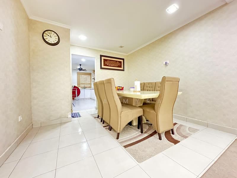 Rumah Teres untuk Dijual di Aman Putri (Sungai Buloh) - Maya Myra - Dining Room - PropertyGuru.com.my