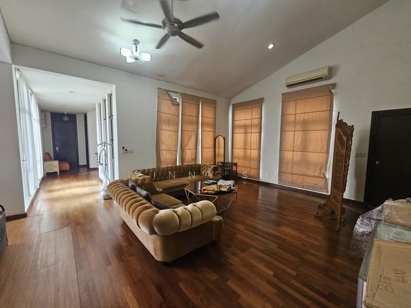 Rumah Teres 2-Tingkat untuk Dijual di Bukit Jelutong (Shah Alam) - Winny Su - Living Room - PropertyGuru.com.my