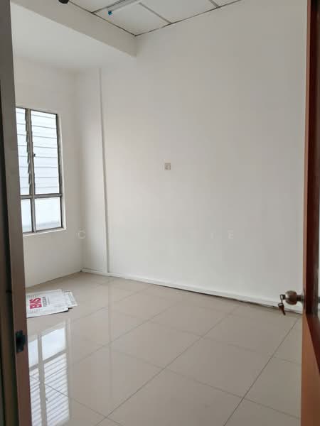 Shop / Office for Sale in Bandar Bukit Raja (Klang) - Chris Tye - Interior - PropertyGuru.com.my