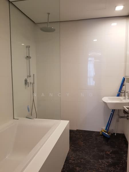 Kediaman Servis untuk Disewa di Arcoris Residences - Nancy Ng - Bathroom - PropertyGuru.com.my