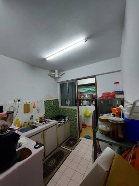 Pangsapuri untuk Dijual di Tasik Heights Apartment - Shafiq Muttalib - Kitchen - PropertyGuru.com.my