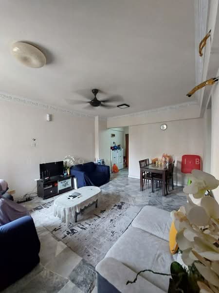 Pangsapuri untuk Dijual di Tasik Heights Apartment - Shafiq Muttalib - Living Room - PropertyGuru.com.my