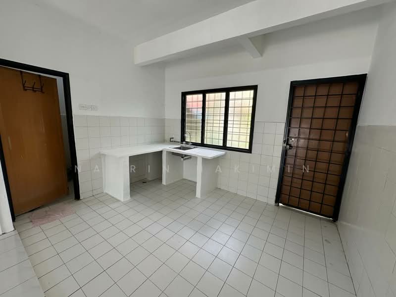 Terraced House for Sale in Taman Desa Mas (Rawang) - Nazrin Hakimin - Kitchen - PropertyGuru.com.my