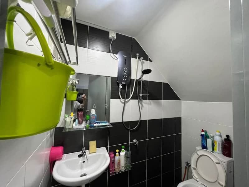 Terraced House for Sale in Masai (Johor) - Carson . - Bathroom - PropertyGuru.com.my