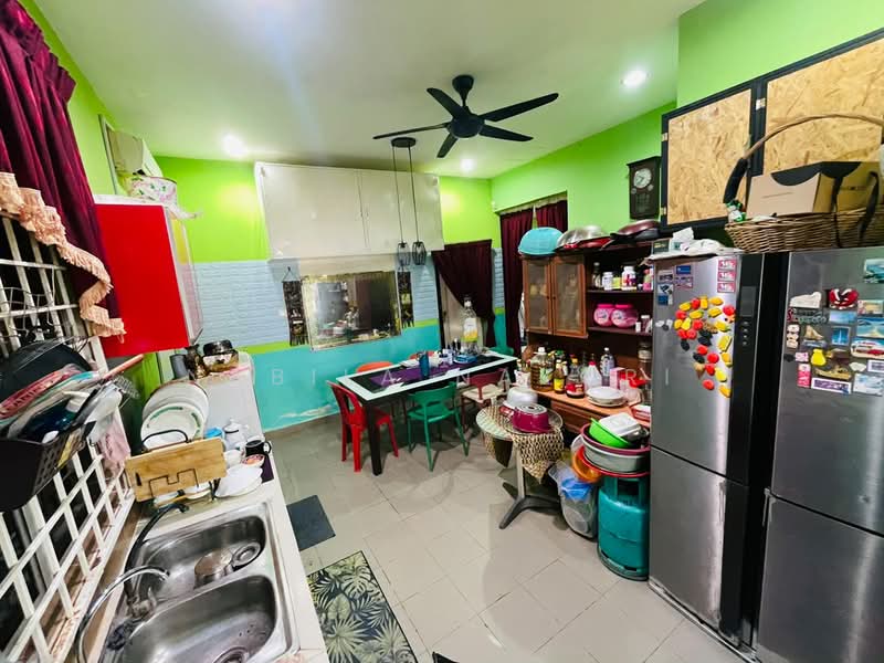 Bungalow House untuk Dijual di Kota Bharu (Kelantan) - Nabila Nazori - Kitchen - PropertyGuru.com.my