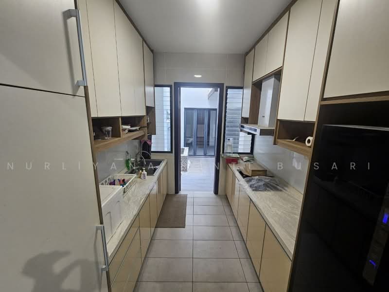 Rumah Berkembar untuk Dijual di Elmina (Shah Alam) - Nurliyana Binti Busari - Kitchen - PropertyGuru.com.my