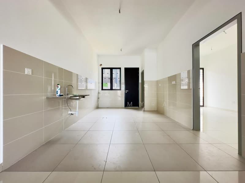 Rumah Teres 2-Tingkat untuk Dijual di Elmina (Shah Alam) - Maya Myra - Kitchen - PropertyGuru.com.my