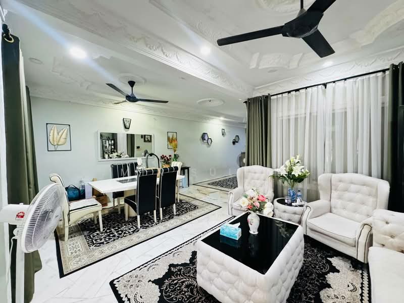 Rumah Teres 1-Tingkat untuk Dijual di Bandar Tasik Puteri (Rawang) - Yasmin Sulaiman - Living Room - PropertyGuru.com.my