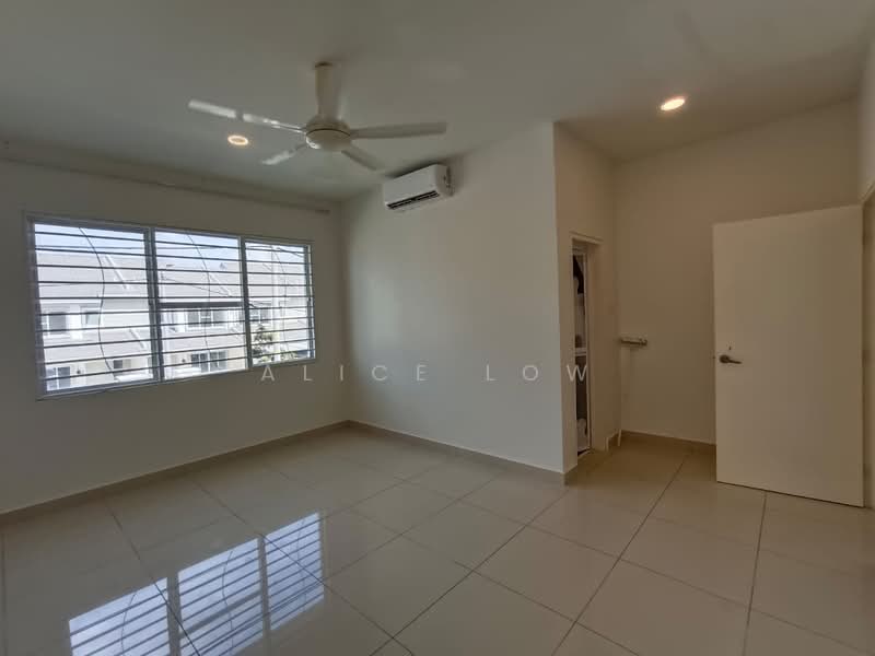 2-storey Terraced House for Sale in Taman Kundang Jaya (Rawang) - Alice Low - Interior - PropertyGuru.com.my