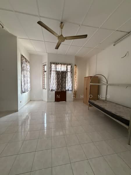 2-storey Terraced House for Rent in Desa Melati (Nilai) - Evelyn Chong - Bedroom - PropertyGuru.com.my