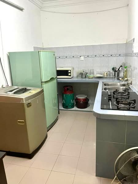 2-storey Terraced House for Rent in Taman Desa Murni (Butterworth) - AfiqHamzah . - Kitchen - PropertyGuru.com.my