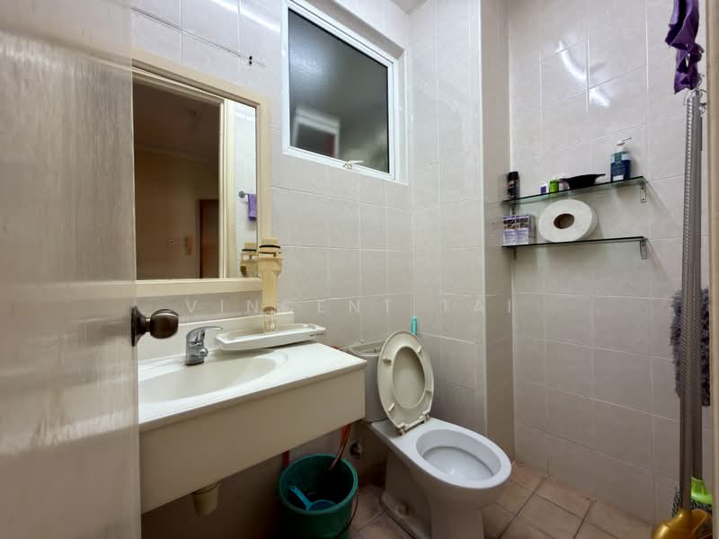 Semi-Detached House for Sale in Taman Bukit Segar (Cheras) - Vincent Tai - Bathroom - PropertyGuru.com.my
