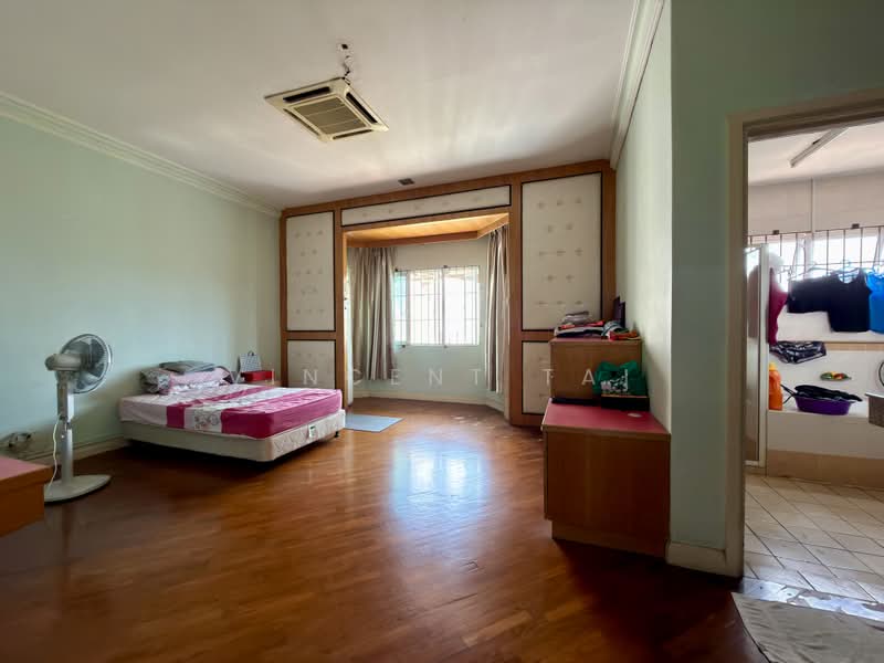 Semi-Detached House for Sale in Taman Bukit Segar (Cheras) - Vincent Tai - Bedroom - PropertyGuru.com.my