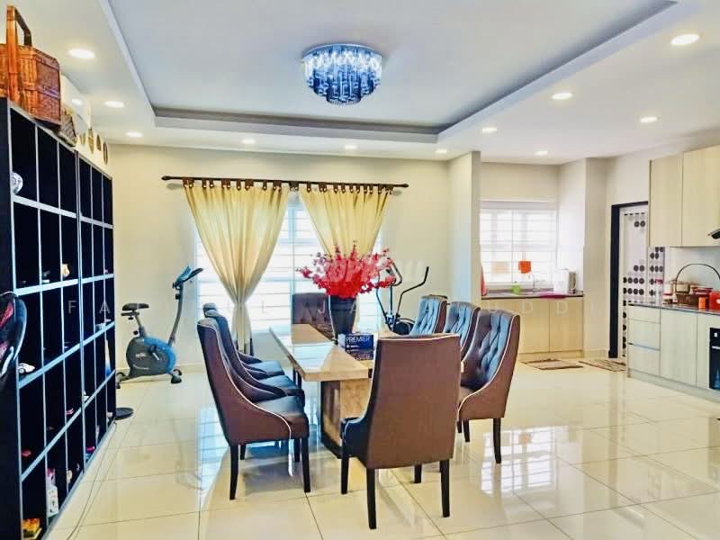 Kondominium untuk Dijual di D'Pines@Ampang - Fatinul Jamaluddin - Dining Room - PropertyGuru.com.my