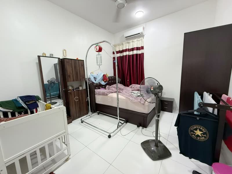 Rumah Teres 1-Tingkat untuk Dijual di Taman Pelangi Indah (Ulu Tiram) - Carson . - Bedroom - PropertyGuru.com.my
